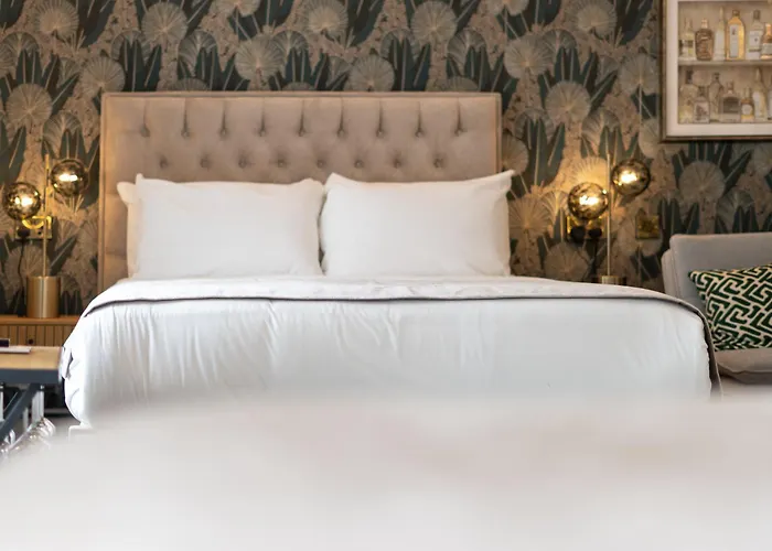 No 5 Rose Street - 3 Apartament *